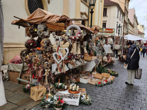 Částečně nám to zachrání živobytí, radují se trhovci, kteří směli otevřít své stánky U Branky