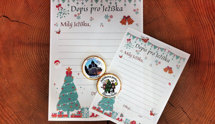 Ježíškova pošta v Železné Rudě opět rozdává razítka, dostavit se mohou lidé i osobně
