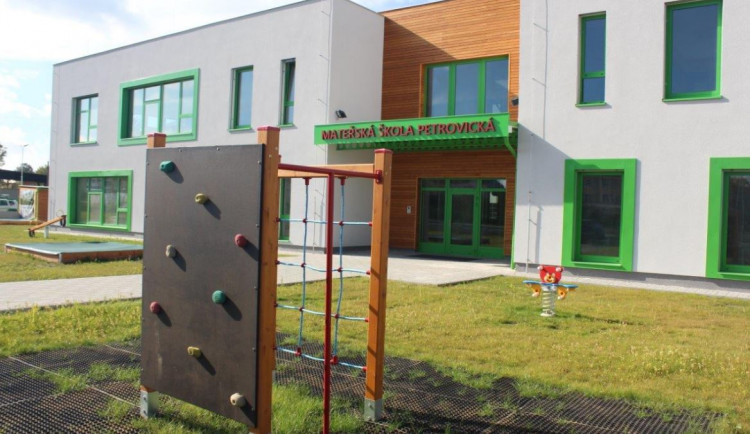 V areálu bývalých kasáren vznikla školka pro 75 dětí za 25 milionů korun