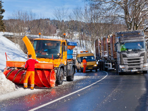 Krajští silničáři zajišťují v Plzeňském kraji zimní údržbu na 5032 kilometrech silnic se 123 sypači