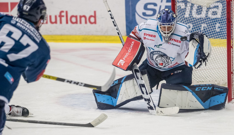 Hokejisté Plzně zaznamenali čtvrtou porážku v řadě, Liberci podlehli 1:4