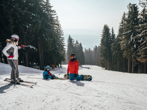 Sluníčko vylákalo o víkendu lidi na lyže, Špičák hlásí rekordní návštěvnost