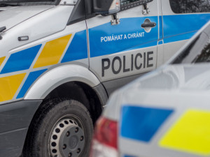 Anonym zahrozil bombovým útokem v budově Krajského soudu v Plzni, policie evakuovala 250 lidí