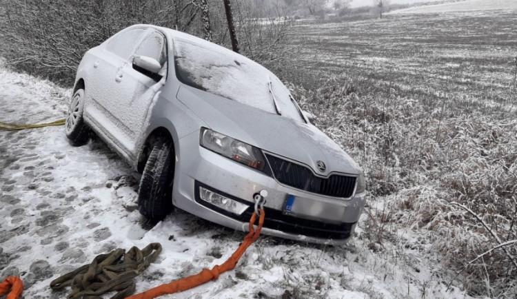 Sněhové jazyky mohou potrápit řidiče