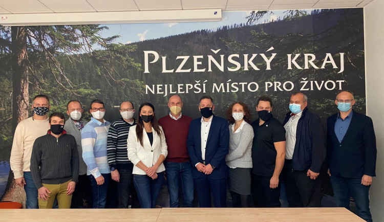 Podpis koaliční smlouvy v listopadu 2020