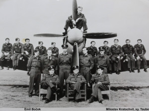 piloti 310. perutě na konci války, foto: Paměť národa