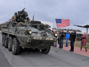 Na Rozvadov dorazí večer první část amerického vojenského konvoje