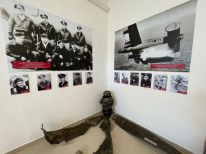 Posádka sestřeleného amerického bombardéru