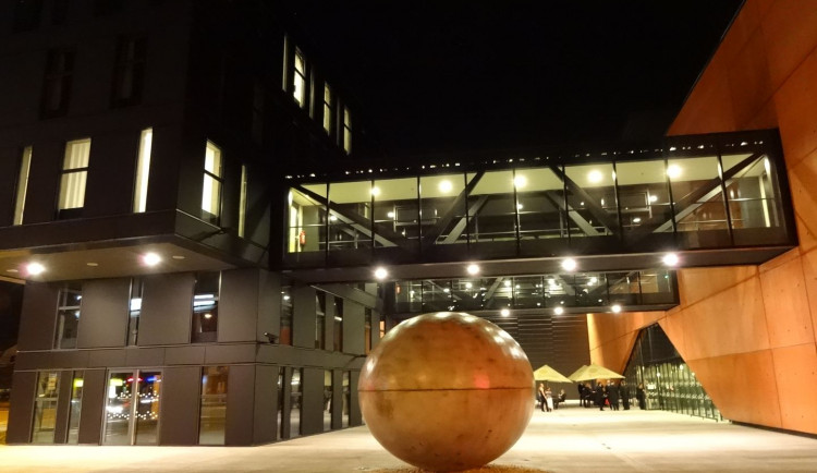 Kritizované ozvučení Nového divadla v Plzni se konečně dočká vylepšení za 16 milionů korun