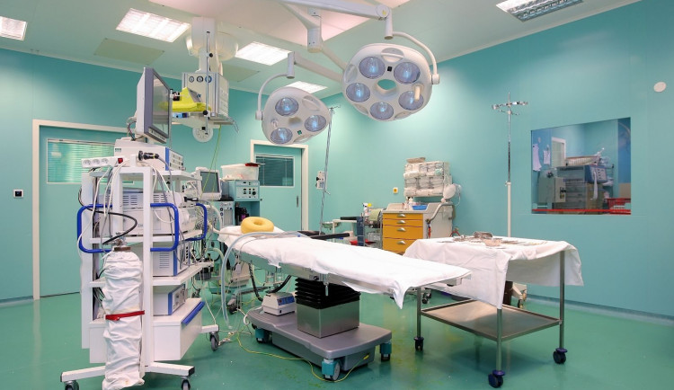 Rokycanská chirurgie plně obnovila plánovanou operativu. Objednací lhůty zůstávají jako před pandemií