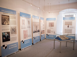 Originál listiny z roku 993 budou moci lidé obdivovat pouhé dva dny, na Rokycansko donesl pergamen voják v botě