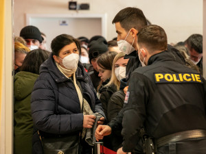 Plzeňské asistenční centrum pro uprchlíky během noci navštívilo skoro 200 Ukrajinců, hlavně ženy a děti