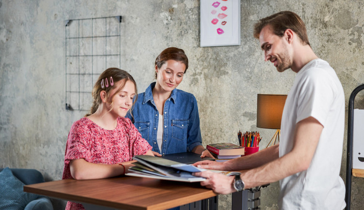 size4-16460476414557-139-pet-dobrych-duvodu-proc-byste-si-meli-poridit-polohovatelny-stul