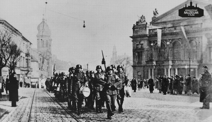Slavností pochod nacistů po Klatovské třídě v Plzni k výroční prvního roku okupace, archiv ZČM