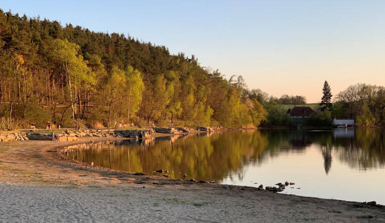 Vody v Boleváku za poslední léta viditelně ubylo