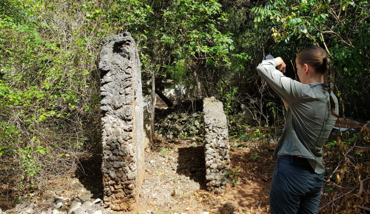Plzeňští vědci zkoumali v Africe zaniklá svahilská města, díky 3D modelům bude možné místa navštívit i virtuálně