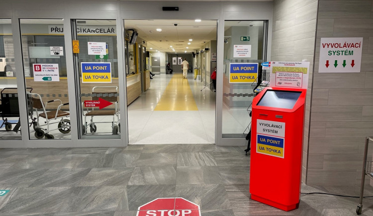 V areálu fakultní nemocnice na Lochotíně začala fungovat ambulance pro ukrajinské uprchlíky