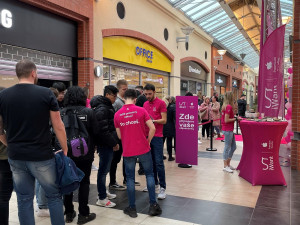 Prémiový prodejce Apple iWant představuje novou podobu prodejny v Plzni