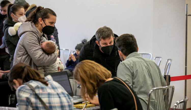 Registrace ukrajinských uprchlíků v Krajském asistenčním centru pomoci Ukrajině v Plzni (KACPU)