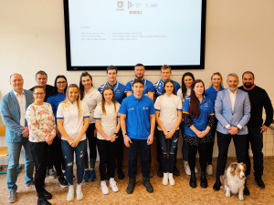 Studenti a koordinátoři programu UNIS na ZČU