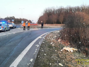 Mobilheimu ulétla za jízdy střecha, trosky se rozletěly do vzdálenosti půl kilometru