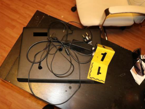 FBI pomáhala policii objasnit případ českého pachatele, vyhrožoval odpálením bomb v zahraničí