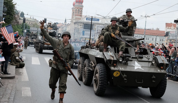 Slavnosti svobody se do Plzně vrátí se vší parádou, lidé se dočkají oblíbeného konvoje i veteránů
