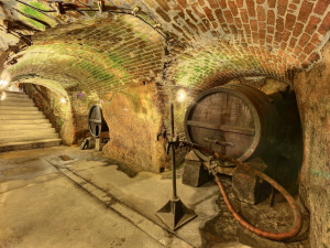 Vydejte se do Plzeňského historického podzemí za svitu baterek, navštívíte i jindy nepřístupnou část chodby