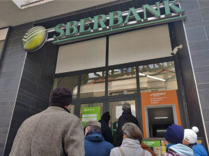Plzeňský kraj má u ruské Sberbank 156 milionů korun na termínovaném vkladu, na běžném účtu zůstaly statisíce