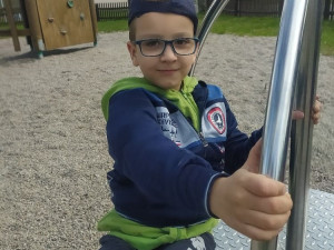 Sedmiletý Martínek dosud nemluví a je na plenách. Rodiče se přesto nevzdávají a chtějí podstoupit léčbu