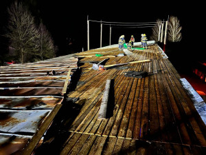Vítr poškodil ve Všerubech střechu na garáži, foto: Jiří Beran/ Hasiči městyse Všeruby