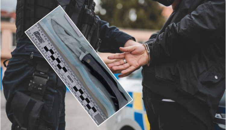 Lupič s nožem v ruce přepadl lékárnu, odzbrojil ho řidič auta, kterého měl zloděj jako rukojmí