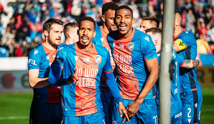 Po třech remízách konečně viktoriáni zvítězili, doma porazili Baník 2:1
