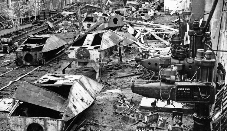 Před 77 lety nálet amerických bombardérů srovnal se zemí plzeňskou Škodu, vyráběla zbraně pro Němce