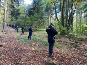 Takto vypadala obří pátrací akce po ztracené dívce v okolí Čerchova