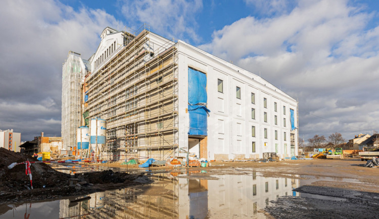 size4-16432055157348-231-na-velke-investicni-akce-vyclenila-letos-plzen-276-miliardy-korun-rada-z-nich-uz-jde-do-finale