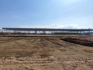 Americká společnost staví v Plzni závod na výrobu hliníkových plechovek za více než čtyři miliardy