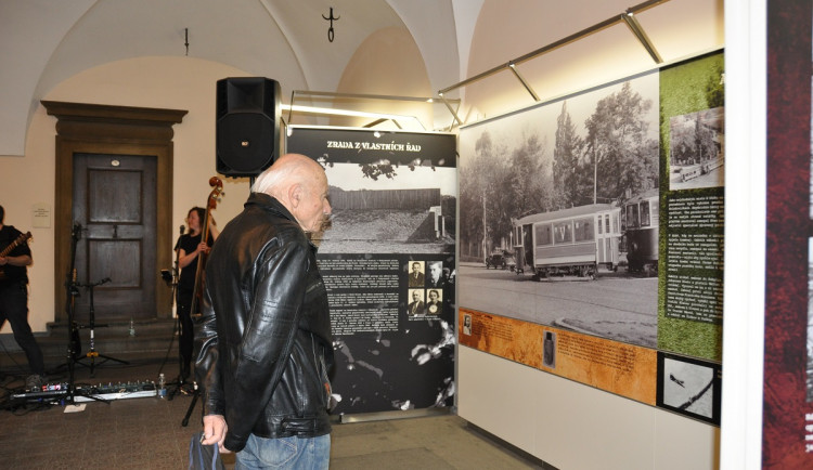 Výstava Operace Anthropoid připomíná nejen Gabčíka s Kubišem, ale i statečné Plzeňany, kteří jim pomáhali