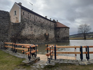 Vodní hrad Švihov otevře v neděli nový zážitkový okruh na loďkách podél hradeb