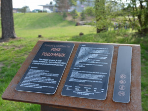 Obávané nocležiště bezdomovců plné černých skládek se proměnilo v nový park za 18 milionů korun