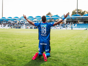 Viktoriáni mají šestý ligový titul díky výhře 2:0 nad Hradcem, Plzeň čekají bouřlivé oslavy