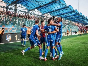 Viktoriáni mají šestý ligový titul díky výhře 2:0 nad Hradcem, Plzeň čekají bouřlivé oslavy