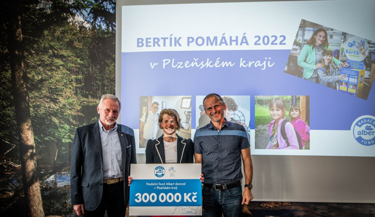 Kurzy, doučování i letní tábory. Nadační fond Albert rozdělil v kraji 300 tisíc Kč vítězným dobročinným projektům