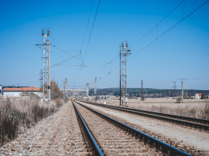 Cesta mezi Plzní a Budějcemi by se mohla zkrátit. Správa železnic plánuje rozšíření tratě
