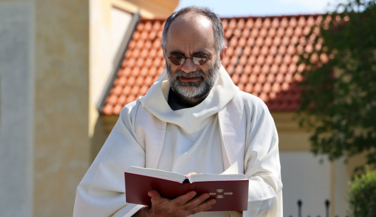 Generálním vikářem Diecéze Plzeňské se stane Petr Hruška, syn zakladatele slavné Meditační zahrady