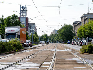 Kilometrový úsek tramvajové trati na Koterovské čeká oprava, stavební práce se dotknou i řidičů aut