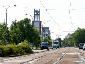 Kilometrový úsek tramvajové trati na Koterovské čeká oprava, stavební práce se dotknou i řidičů aut