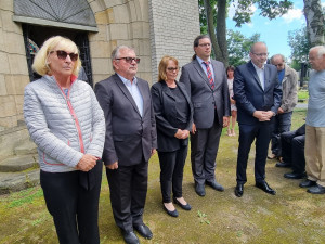 Bolevečtí rodáci uctili spolu s vedením MO Plzeň 1 památku obětí výbuchu muničky v Bolevci