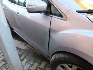 Opilý mladík za volantem se chtěl vyhnout kontrole a pokusil se policistům ujet, během honičky havaroval