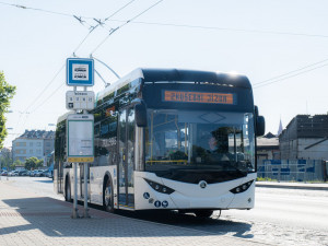 Do plzeňských ulic vyjel zcela nový typ škodováckého trolejbusu a zahájil testování v ostrém provozu